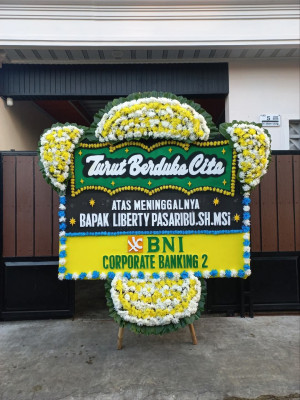 Papan Bunga Duka di Penarik